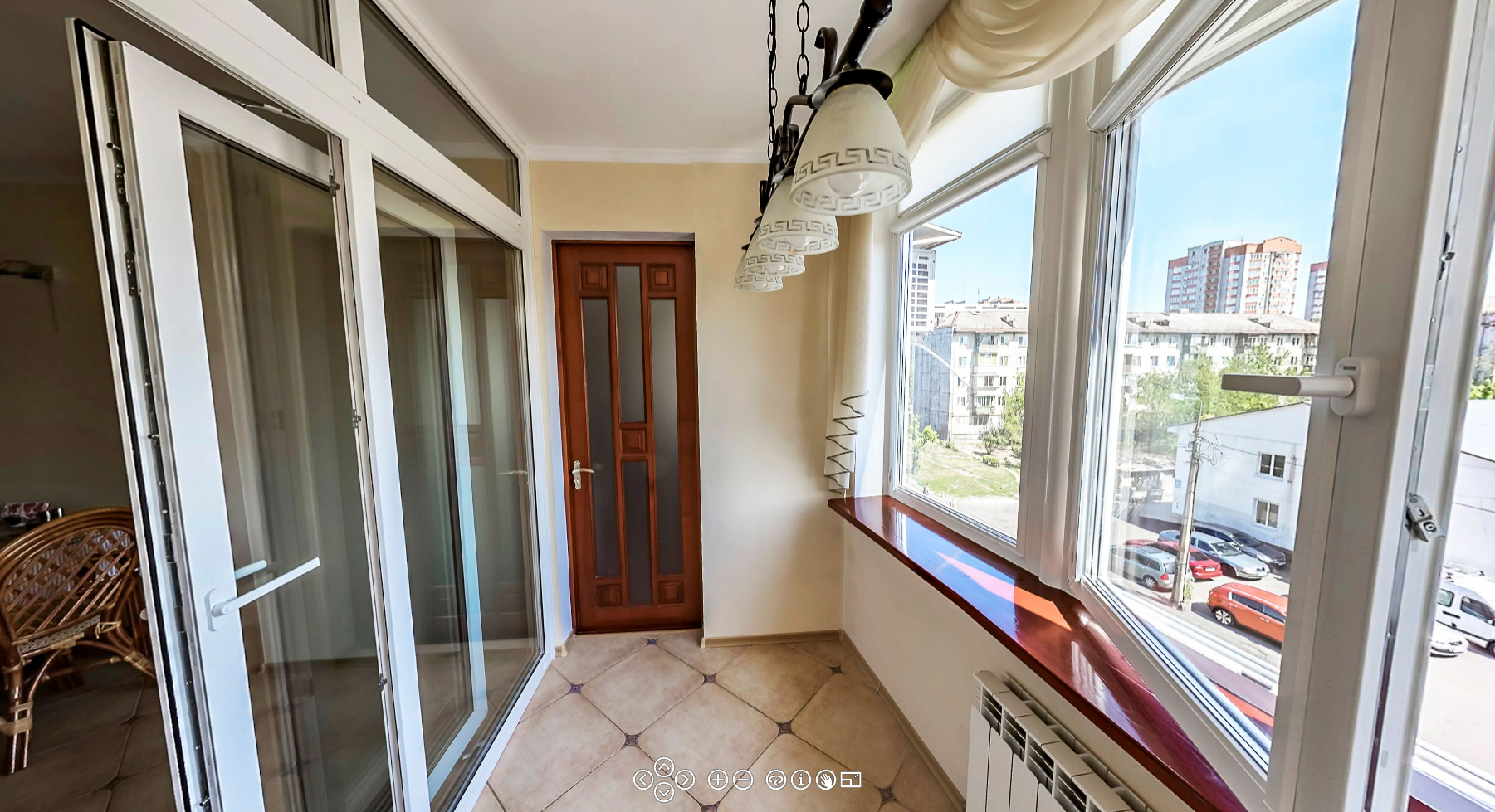 Монтаж раздвижных дверей на балкон